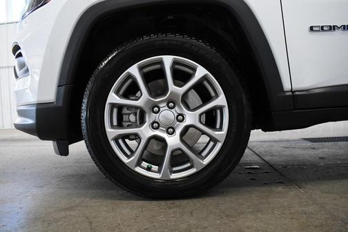 2024 Jeep Compass Latitude Lux