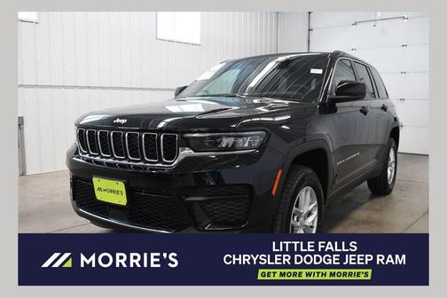 Diamond Black Crystal Pearlcoat 2026 Jeep Grand Cherokee Altitude