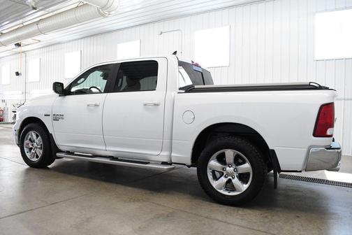 Bright White Clearcoat 2019 RAM 1500 Big Horn