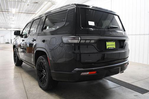 2026 Jeep Grand Wagoneer Limited Reserve 4x4