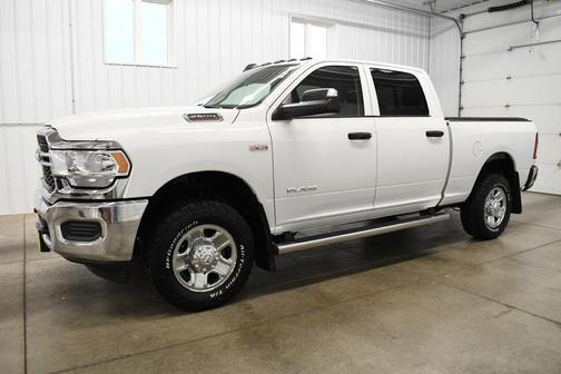 2020 RAM 2500 Tradesman Crew Cab 4X4 6'4' Box