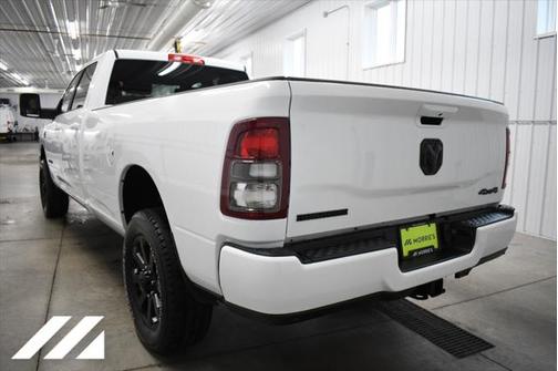 2024 RAM 3500 Big Horn Crew Cab 4x4 8' Box