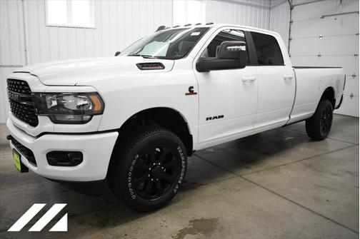 2024 RAM 3500 Big Horn Crew Cab 4x4 8' Box