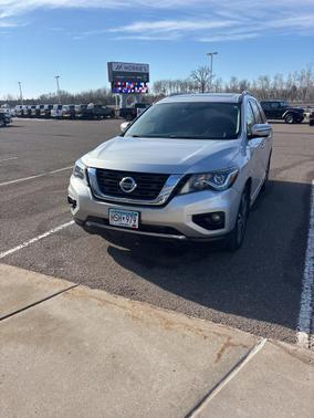 2017 Nissan Pathfinder Platinum