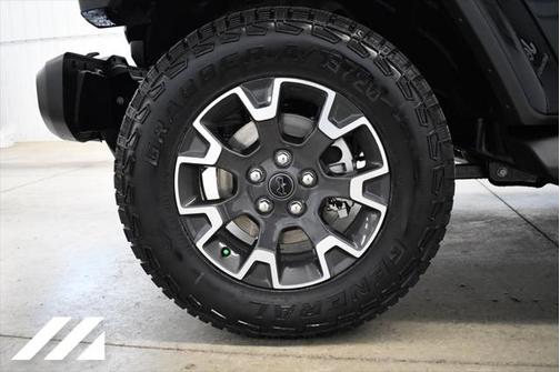 2024 Jeep Wrangler 4-Door Sahara 4x4