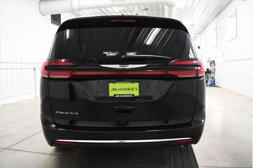 2025 Chrysler Pacifica L
