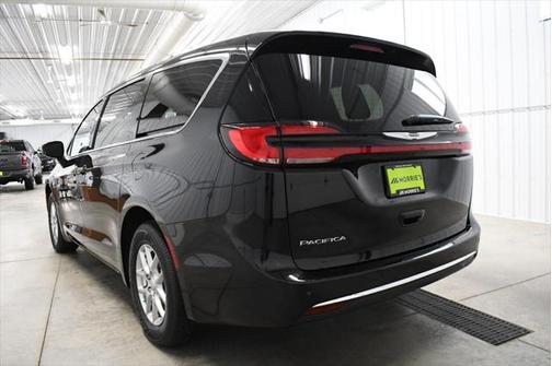 2025 Chrysler Pacifica L