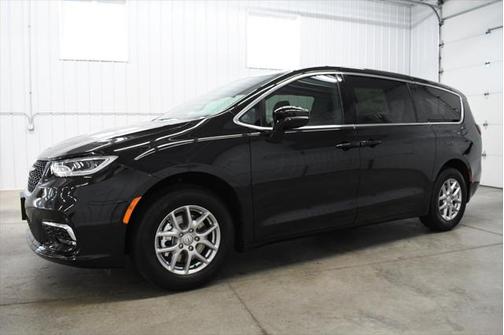 2025 Chrysler Pacifica L