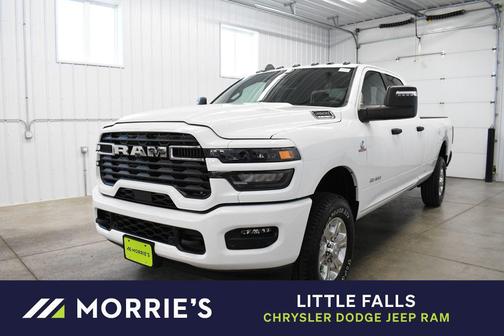 Bright White Clearcoat 2026 RAM 2500 Big Horn Crew Cab 4x4 8' Box
