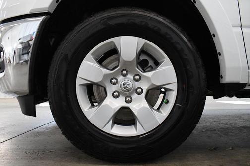 Bright White Clearcoat 2026 RAM 1500 Big Horn/Lone Star