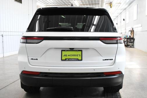 Bright White Clearcoat 2025 Jeep Grand Cherokee Limited
