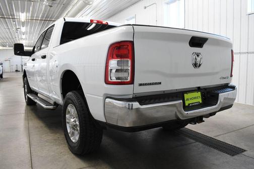 Bright White Clearcoat 2024 RAM 2500 Big Horn Crew Cab 4x4 6'4' Box