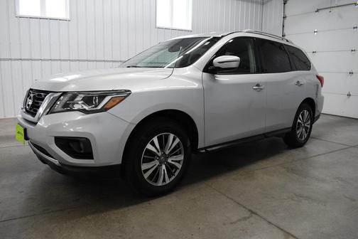 2019 Nissan Pathfinder SV