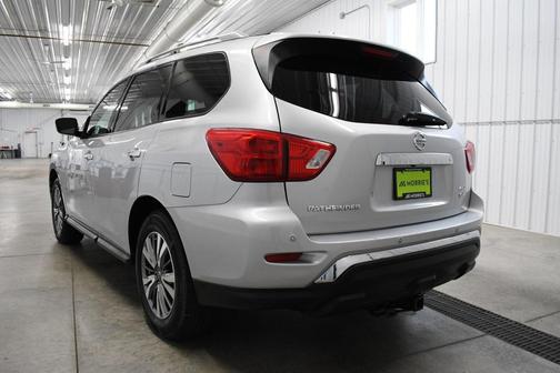 2019 Nissan Pathfinder SV