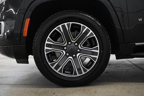 2024 Jeep Wagoneer L Series II 4x4