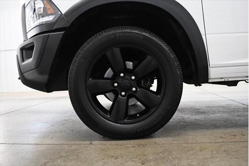 2019 RAM 1500 Classic Warlock Crew Cab 4x4 5'7' Box