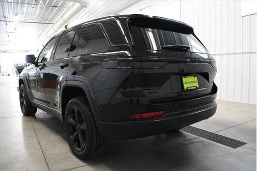 2022 Jeep Grand Cherokee Altitude
