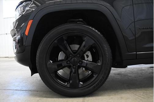 2022 Jeep Grand Cherokee Altitude