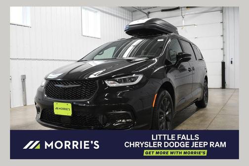 Diamond Black Crystal Pearlcoat 2026 Chrysler Pacifica L