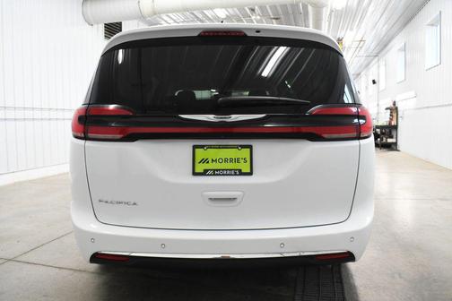 Bright White Clearcoat 2023 Chrysler Pacifica Touring L