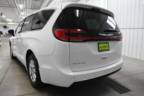 Bright White Clearcoat 2023 Chrysler Pacifica Touring L