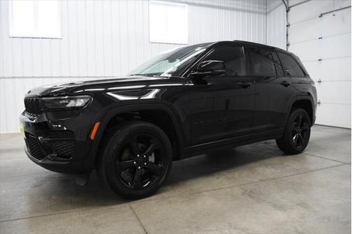 2024 Jeep Grand Cherokee Altitude
