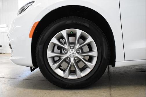 2025 Chrysler Pacifica L