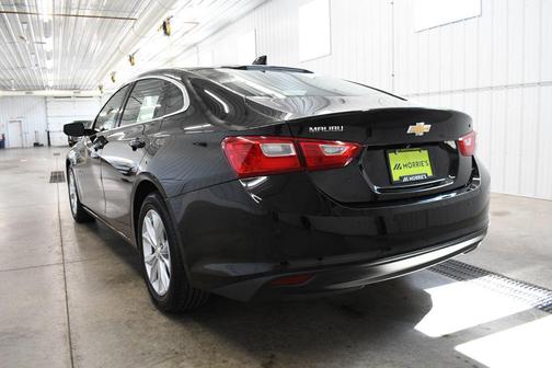 Mosaic Black Metallic 2023 Chevrolet Malibu FWD 1LT