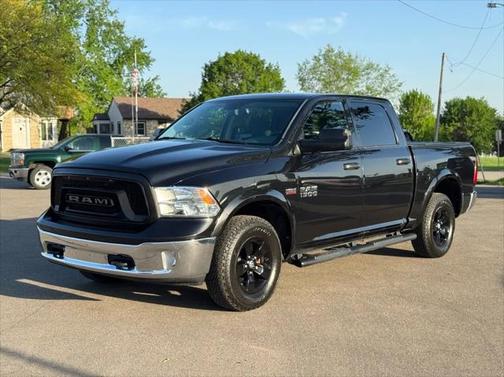 2016 RAM 1500 SLT