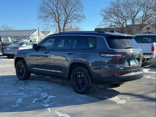 2023 Jeep Grand Cherokee L Laredo