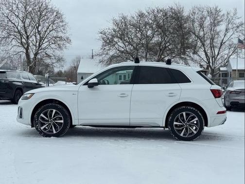 2023 Audi Q5 45 S line Premium Plus