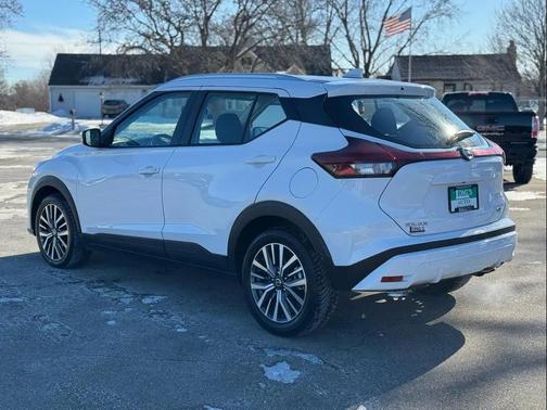 2021 Nissan Kicks SV