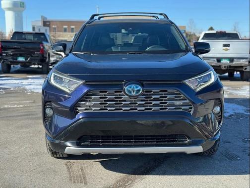 2020 Toyota RAV4 Hybrid SE
