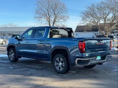2024 GMC Sierra 1500 SLT