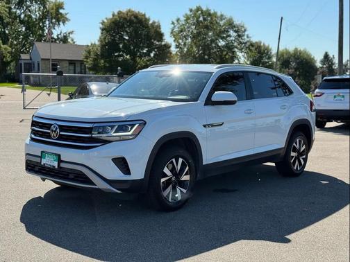 2022 Volkswagen Atlas Cross Sport 2.0T SE