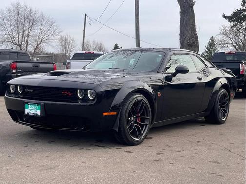 Pitch Black Clearcoat 2022 Dodge Challenger R/T Scat Pack Widebody