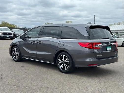 Gray 2018 Honda Odyssey Elite