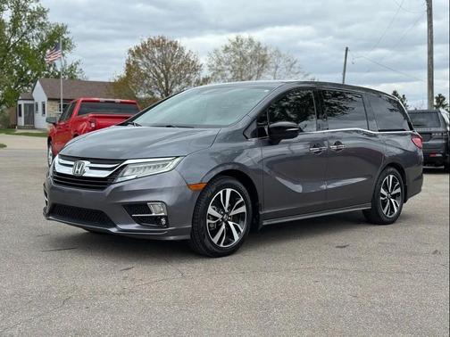 Gray 2018 Honda Odyssey Elite