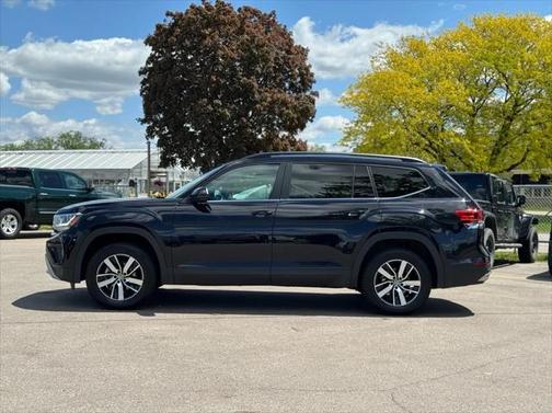 2023 Volkswagen Atlas 2.0T SE