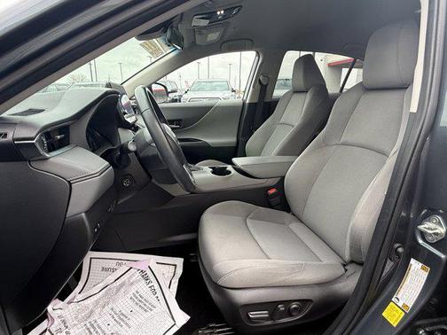 Coastal Gray Metallic 2023 Toyota Venza LE