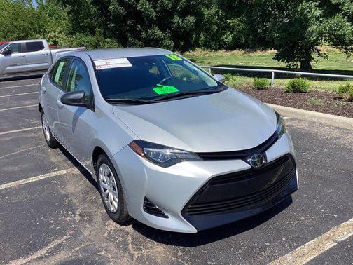 Classic Silver Metallic 2018 Toyota Corolla LE