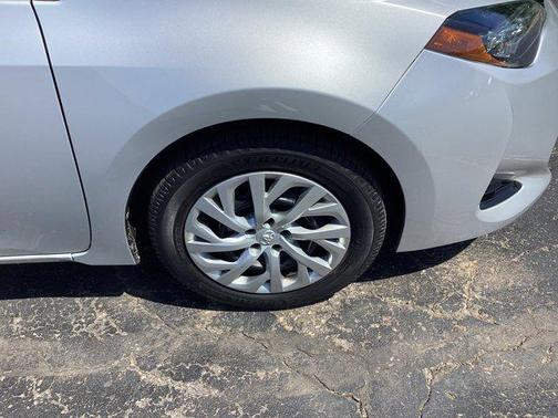 Classic Silver Metallic 2018 Toyota Corolla LE