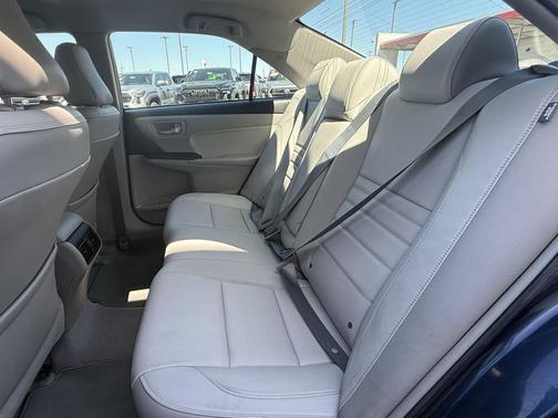 Pearl 2015 Toyota Camry XLE