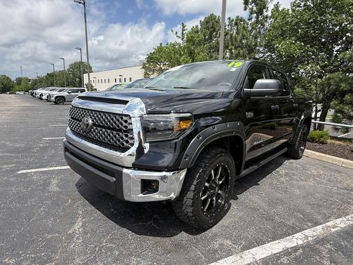 Midnight Black Metallic 2019 Toyota Tundra SR5