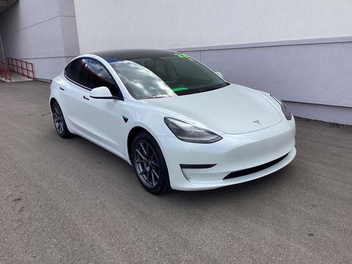 Pearl White Multi-Coat 2022 Tesla Model 3 Long Range