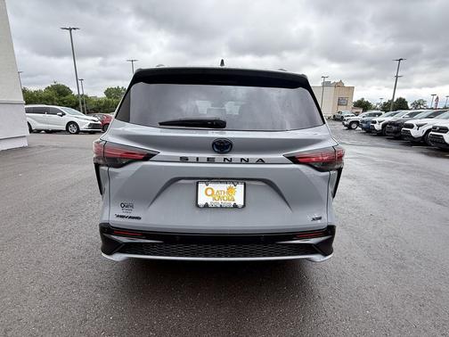 Cement 2025 Toyota Sienna XSE 7 Passenger