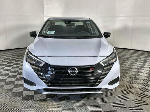 Gray Sky Pearl 2025 Nissan Versa 1.6 S