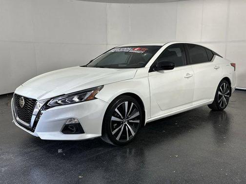 2021 Nissan Altima SR FWD