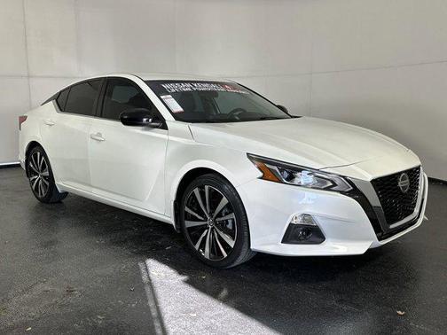 2021 Nissan Altima SR FWD