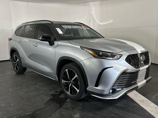 2022 Toyota Highlander XSE